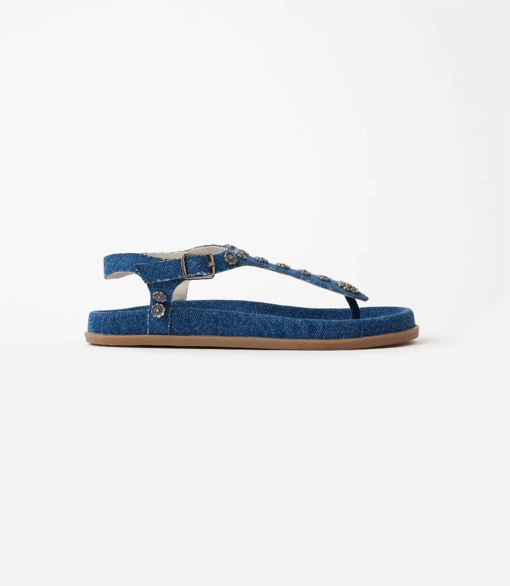 NEW SEYCHELLES women's sunday funday t-strap studded sandals in denim